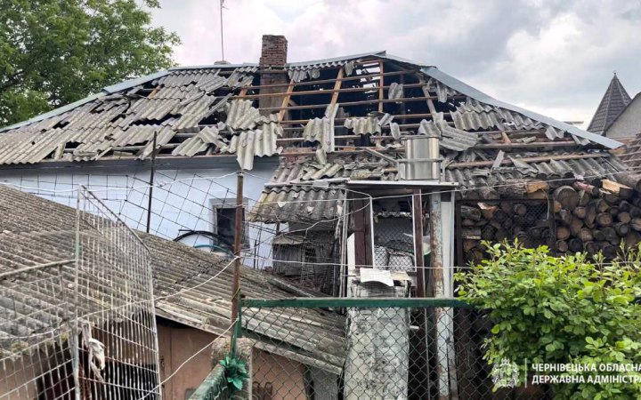 На Буковині ліквідовують наслідки падіння російського ударного дрона