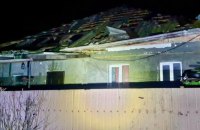Обстріли прикордоння Сумщини і Харківщини, знеструмлення частини Херсона і ворожі атаки на Донбасі, – зведення ОВА