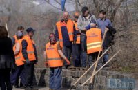 У Азарова насчитали 5 млн участников субботника