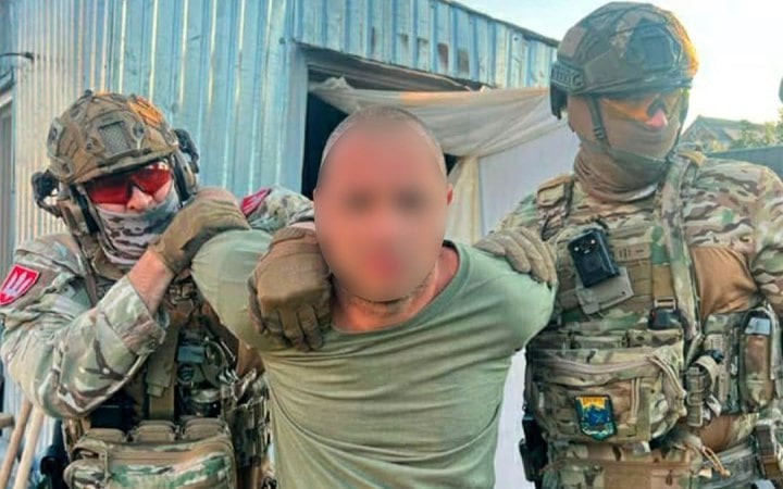 В Одесі затримали двох нападників у військовій формі, які пограбували подружжя