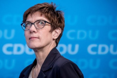 Министр обороны Германии: Россия представляет непосредственную угрозу безопасности в Европе