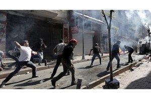 В Стамбуле во время новой акции протеста пострадали 12 журналистов