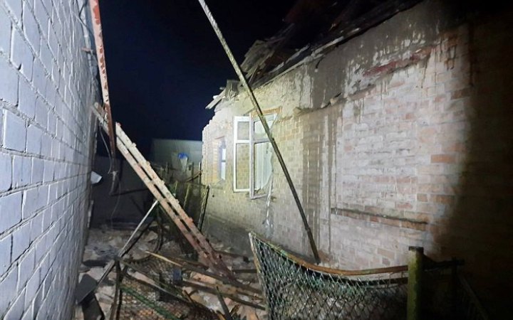 Унаслідок ракетного обстрілу Дніпропетровщини поранена молода жінка