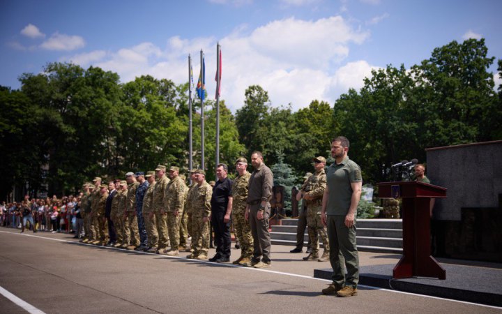 Національний університет оборони України буде без імені Черняховського, - указ Президента