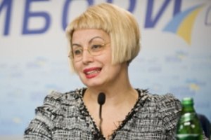 Янукович уволил Анну Герман 