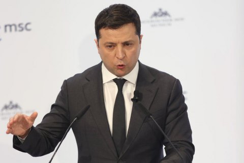 Зеленский не исключил введение военного положения в случае последующей эскалации