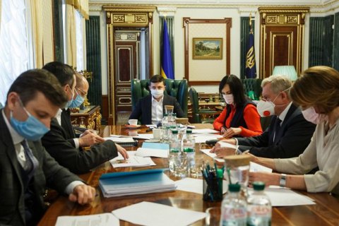 Кабмин и НБУ представили Зеленскому первые программы помощи малому бизнесу