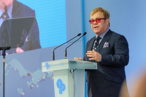 Пранкеры признались в розыгрыше Элтона Джона от имени Путина