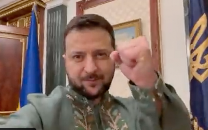 Зеленський привітав українців з Днем вишиванки: "Бажаю здоровʼя, сильна, незламна, смілива і вільна"