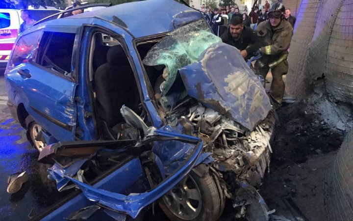 Дві людини загинули в результаті ДТП на столичній Троєщині