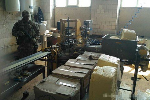 СБУ изъяла поддельное масло в Житомирской области