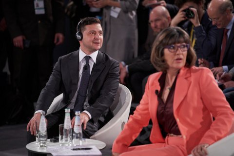 Зеленский попросил не называть Украину коррумпированной страной, потому что это уже не так