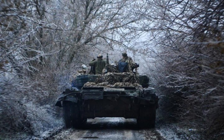 Головне за ніч та ранок неділі, 8 грудня: понад 180 боєзіткнень, 22-й пакет допомоги від США, падіння режиму Асада в Сирії