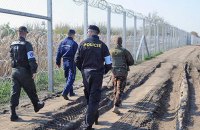 Угорщина побудувала другий паркан на кордоні із Сербією