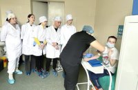 Падіння фактично вдвічі: скільки в Україні студентів-медиків і де вони вчаться