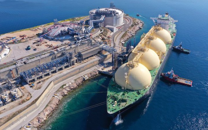 Посольство США підтвердило першу поставку зрідженого природного газу до України через Вертикальний коридор (уточнено)