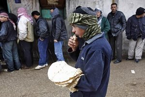 Сирийские власти разрешили доставить гуманитарную помощь в "столицу" оппозиции