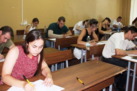 Из-за карантина пробное ВНО перенесли на 4 и 11 апреля