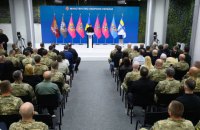Налаштувати систему оборони, виробництва і постачань: Зеленський представив Хмару як міністра оборони і визначив завдання
