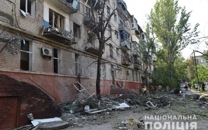 Вчора росіяни обстріляли з “градів” і “ураганів” 13 населених пунктів Донеччини