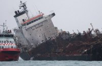 У берегов Гонконга во время дозаправки загорелся танкер, есть жертвы