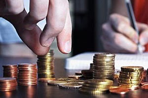 Отсутствие девальвации стимулировало иностранный капитал инвестировать в Украину, - эксперт