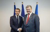 ​Макрон встретился с Порошенко перед поездкой в РФ к Путину