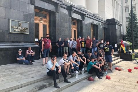 "Центрэнерго" погасило долг перед шахтой, сотрудники которой бастовали под Офисом президента