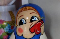 К ЧМ-2018 в России выпустили в продажу "вульгарную" матрешку
