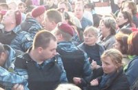 "Беркут" задерживает предпринимателей с "Лесного"