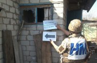Военные показали последствия обстрела боевиками Зайцево 