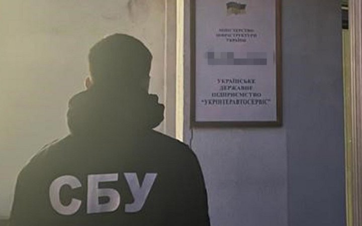 У Києві ліквідували корупційну "схему" видачі дозволів на вантажні перевезення до 50 країн