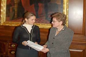 Конгрессмен США сказала дочери Тимошенко, что отношения с Украиной ухудшатся