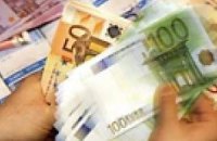 Украинцы не доверяют банкам и хранят сбережения в евро