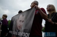 130 ученых и деятелей культуры потребовали освободить Сенцова