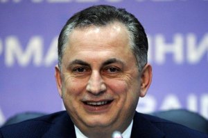 Янукович отметил неоценимый вклад Колесникова в подготовку ЧЕ-2012 по футболу