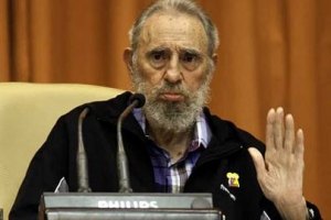 Янукович пожелал Фиделю Кастро успехов в литературной деятельности