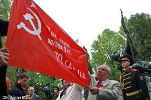 Во Львове 50 демонстрантов охраняли 250 милиционеров