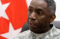 Командующего африканскими силами США понизили в звании за растраты