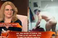 Румынское ТВ наказали за демонстрацию голого экс-премьера