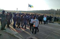 "Челноки" блокировали пункты пропуска на границе с Польшей