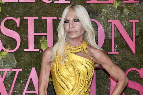 Дом моды Versace продан за $2 млрд