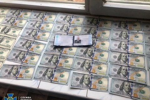 Представителя Министерства по делам ветеранов уличили в вымогательстве денег с раненого военнослужащего