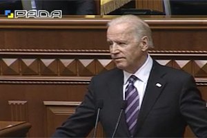 Байден призвал депутатов сплотиться вокруг интересов Украины