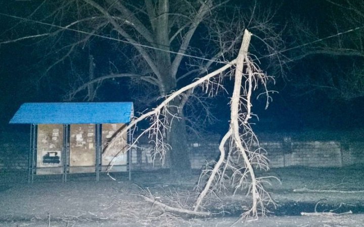 ​Ворог тричі за ніч обстріляв Дніпропетровщину з важкої артилерії