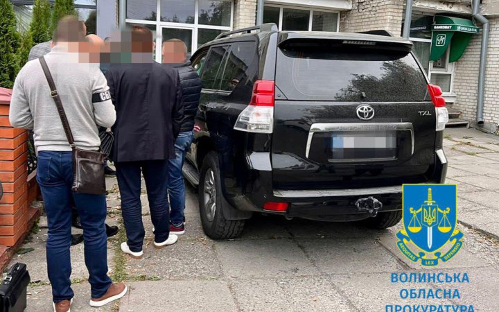 Начальника управління Волинської ОВА підозрюють у хабарництві