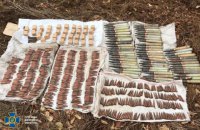 СБУ в Луганской области задержала торговца взрывчаткой и обнаружила схрон с оружием 