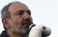 Лидер протестов в Армении объявил о начале бархатной революции