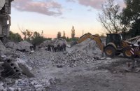Кількість загиблих від удару по багатоповерхівці продовжує збільшуватися (оновлено)