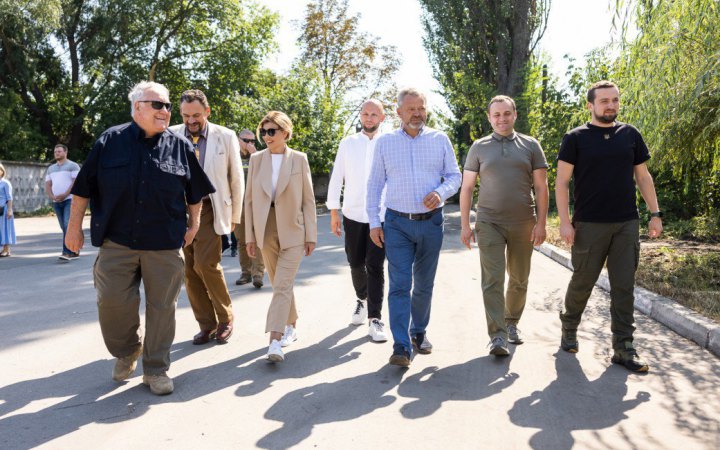 Партнери збільшили допомогу енергосистемі України, - Кулеба